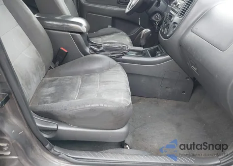 2006 Ford Escape Xls/Xls Manual z USA, uszkodzony, nr VIN 1FMYU02Z06KA42907